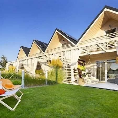 بيت للعطل With Garden, Air Conditioning, Pool *