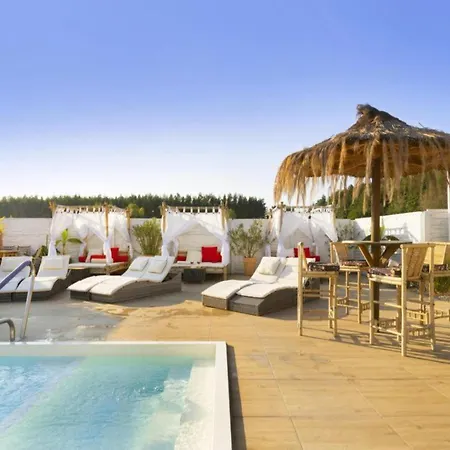 With Garden, Air Conditioning, Pool Дом отдыха
